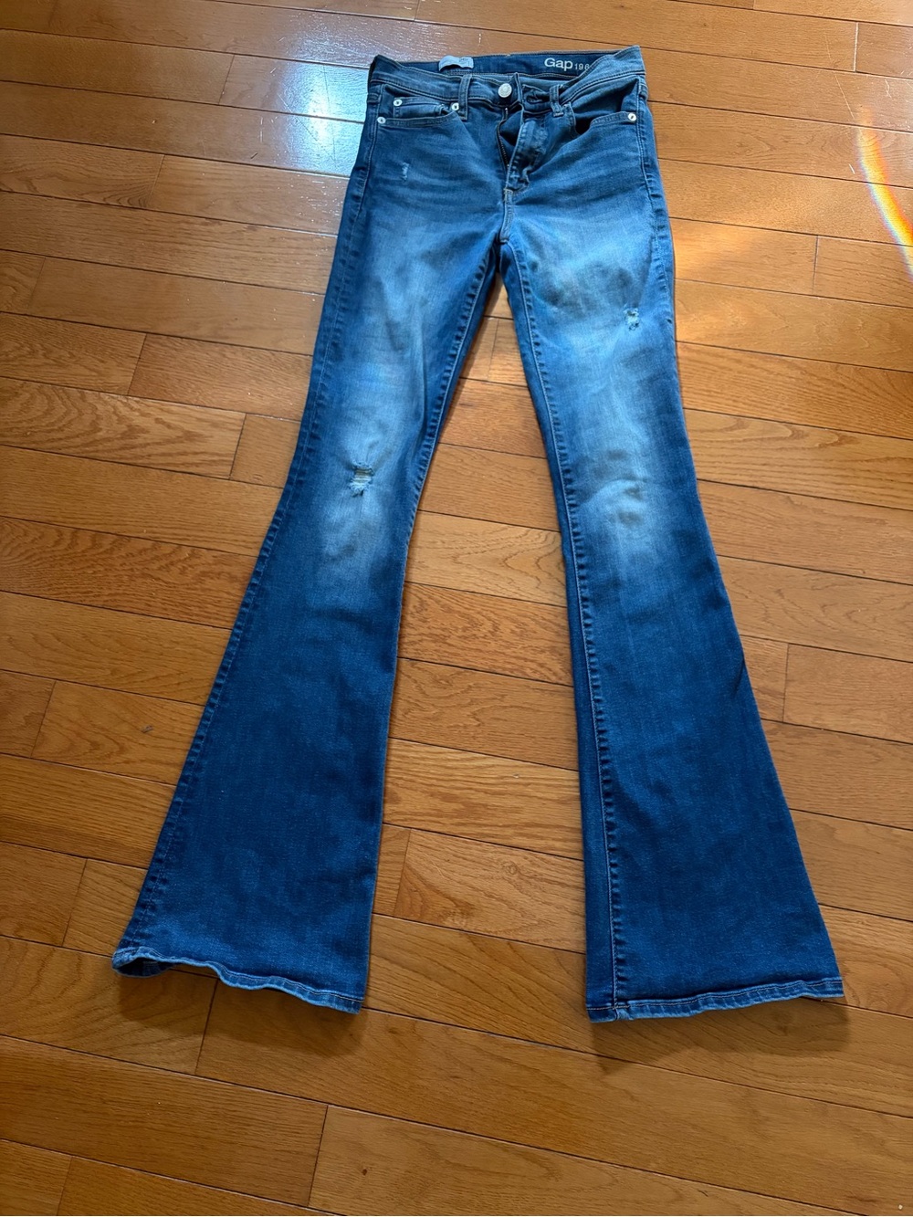 GAP Women's Flare Jeans in Medium Blue Wash